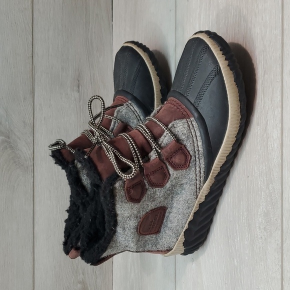 Sorel Shoes - Sorel Women Duck Rubber Waterproof Outdoor boots shoes sz 7.5